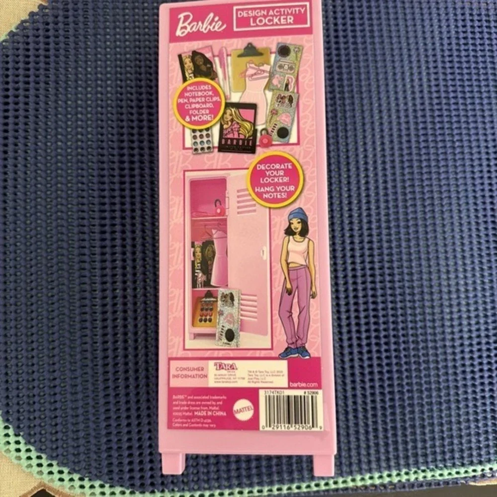 Barbie Design Activity Locker‎ (Item #52906).   715